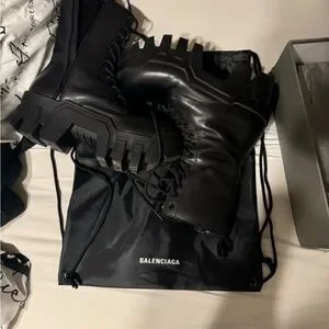今月限定　balenciaga bulldozer 43 Balenciaga Bulldozer Lace-Up Boots | Saks Fifth Avenue